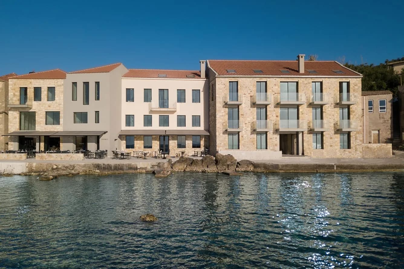 Die ehemaligen Gerbereien des Tanneries direkt am Wasser in Chania